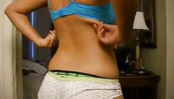 Slutty ប្រពន្ធរបង់ប្តីរបស់នាងបំណុលជាមួយនឹង pussy របស់នាង